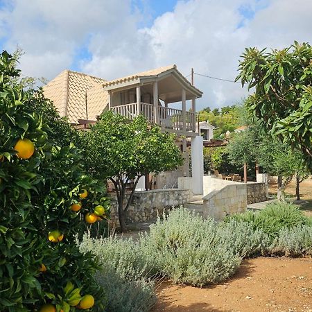 Ploes Luxury Cottages Pesádha 외부 사진