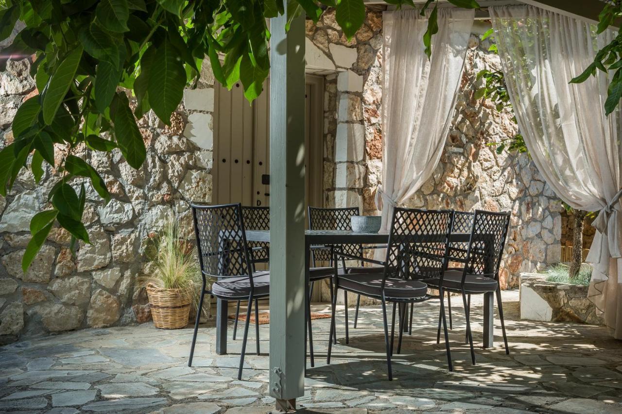 Ploes Luxury Cottages Pesádha 외부 사진